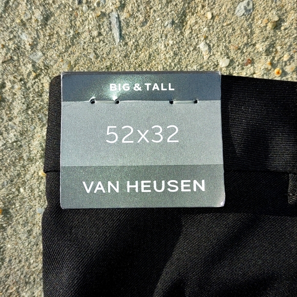 Men's Van Heusen Big and Tall Air Straight-Fit Flex Dress Pants in Black - Picture 11 of 11